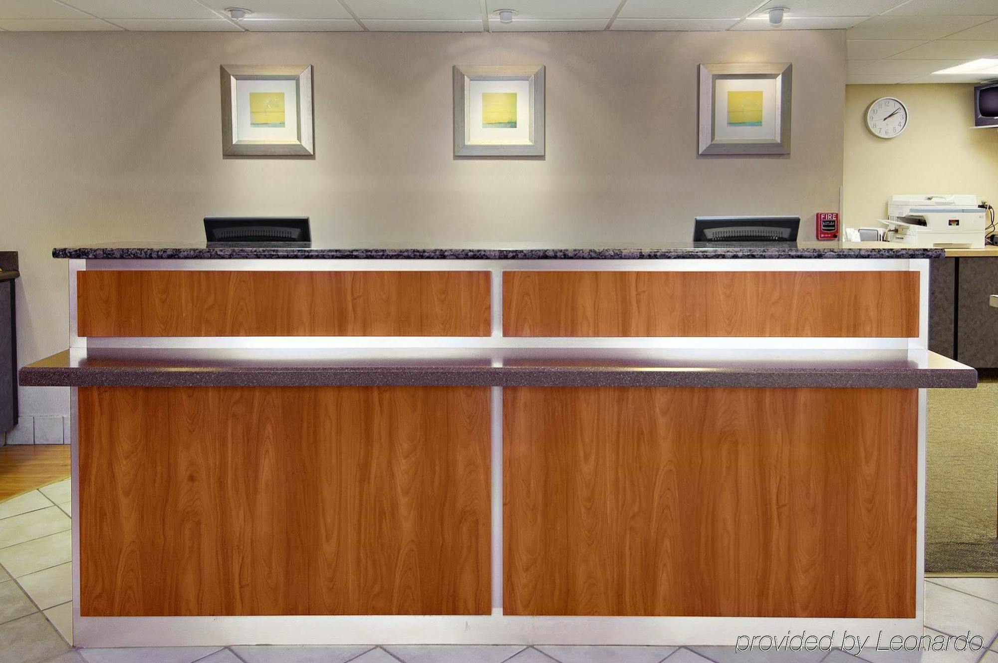 Red Roof Inn Enfield Interior photo